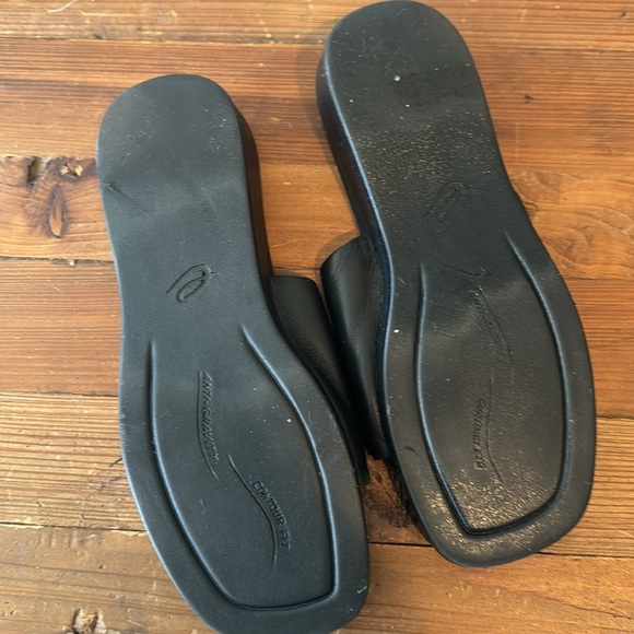Easy Spirit Black leather slides Sz 5.5 - Picture 2 of 3
